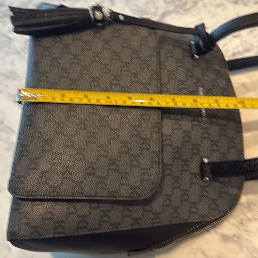 Karl Lagerfeld Shoulder Bag - Picture 6 of 11